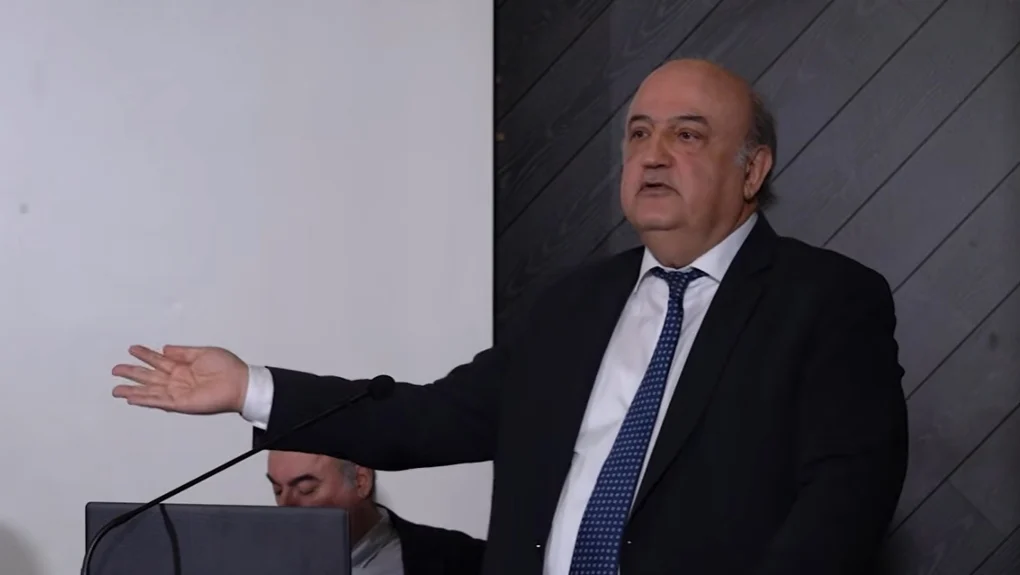 Ο εισαγγελέας Β.Φλωρίδης επικρίνει δικαστές επειδή παρέπεμψαν σε δίκη γιο υπουργού