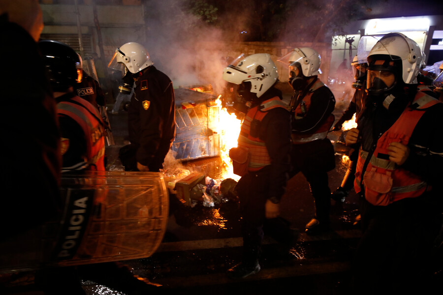 Τίρανα: Για 13η ημέρα στους δρόμους οι διαδηλωτές – Τα μέτρα του Έντι Ράμα