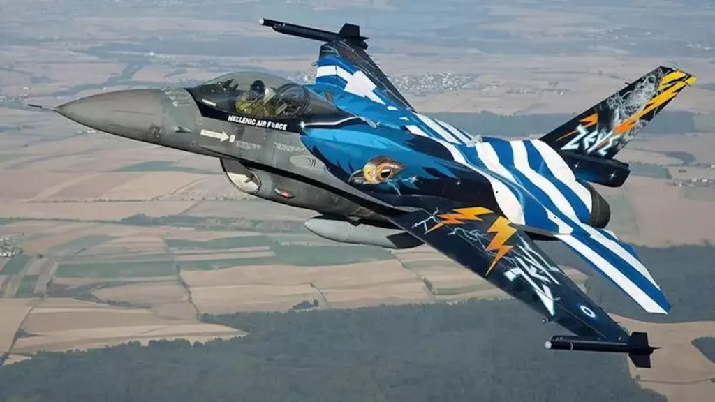 Το μαχητικό F-16 «Ζευς» εντυπωσίασε στη Θεσσαλονίκη – Βίντεο από την πτήση (upd)