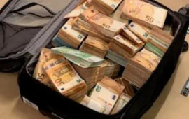 Εκατομμυριούχος καταθέτει 10.000 λίρες & την επόμενη μέρα η τράπεζα αρνείται την άμεση ανάληψη τους