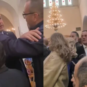 Άγιος Δημήτριος: Γονείς αποδοκίμασαν τον δήμαρχο μετά την ακύρωση της μαθητικής παρέλασης (βίντεο)