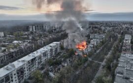 «Κρανίου τόπος» η Λιμάν: Οι Ρώσοι την έχασαν και τα κτίριά της καταστρέφονται – Δείτε πώς έχει γίνει