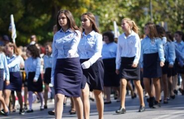 Κακοκαιρία: Πού ακυρώθηκαν οι μαθητικές παρελάσεις της 28ης Οκτωβρίου σε όλη την Ελλάδα
