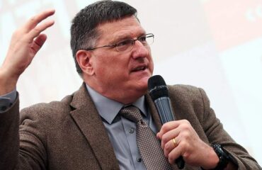 Ο Σκοτ Ρίτερ προειδοποιεί για ελλείψεις ανθρώπινου δυναμικού και οικονομική πίεση στην Ουκρανία