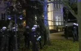 Πολωνία: Η αστυνομία εισέβαλε στο Ανώτατο Δικαστήριο με εντολή Ν.Τουσκ (βίντεο)