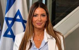 Η ανάρτηση της πρέσβειρας του Ισραήλ: «Ακούστε το κλάμα των μωρών»