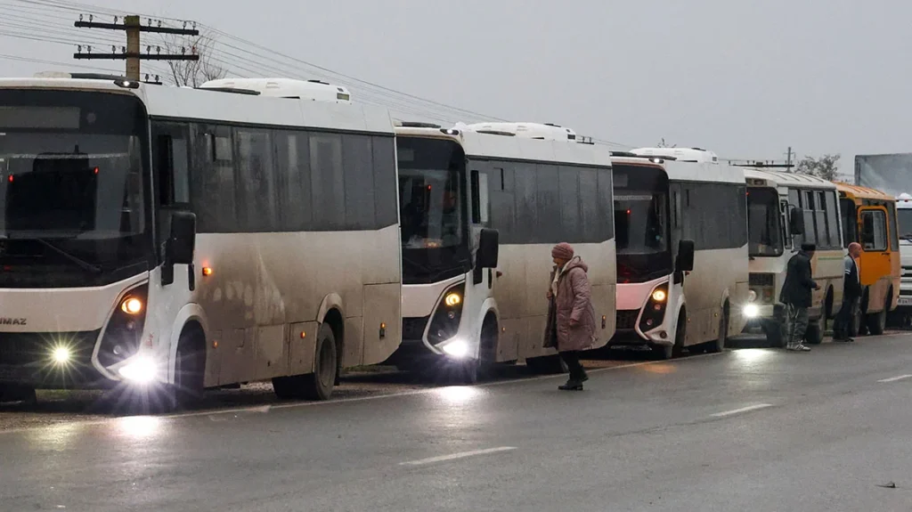 Σε εξέλιξη η εκκένωση του Ολέσκι στην Χερσώνα μετά την εκεχειρία