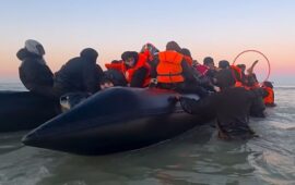Γαλλία: «Θα σε σκοτώσω» είπε παράνομος μετανάστης με μαχαίρι και ανέβηκε στην λέμβο (βίντεο)